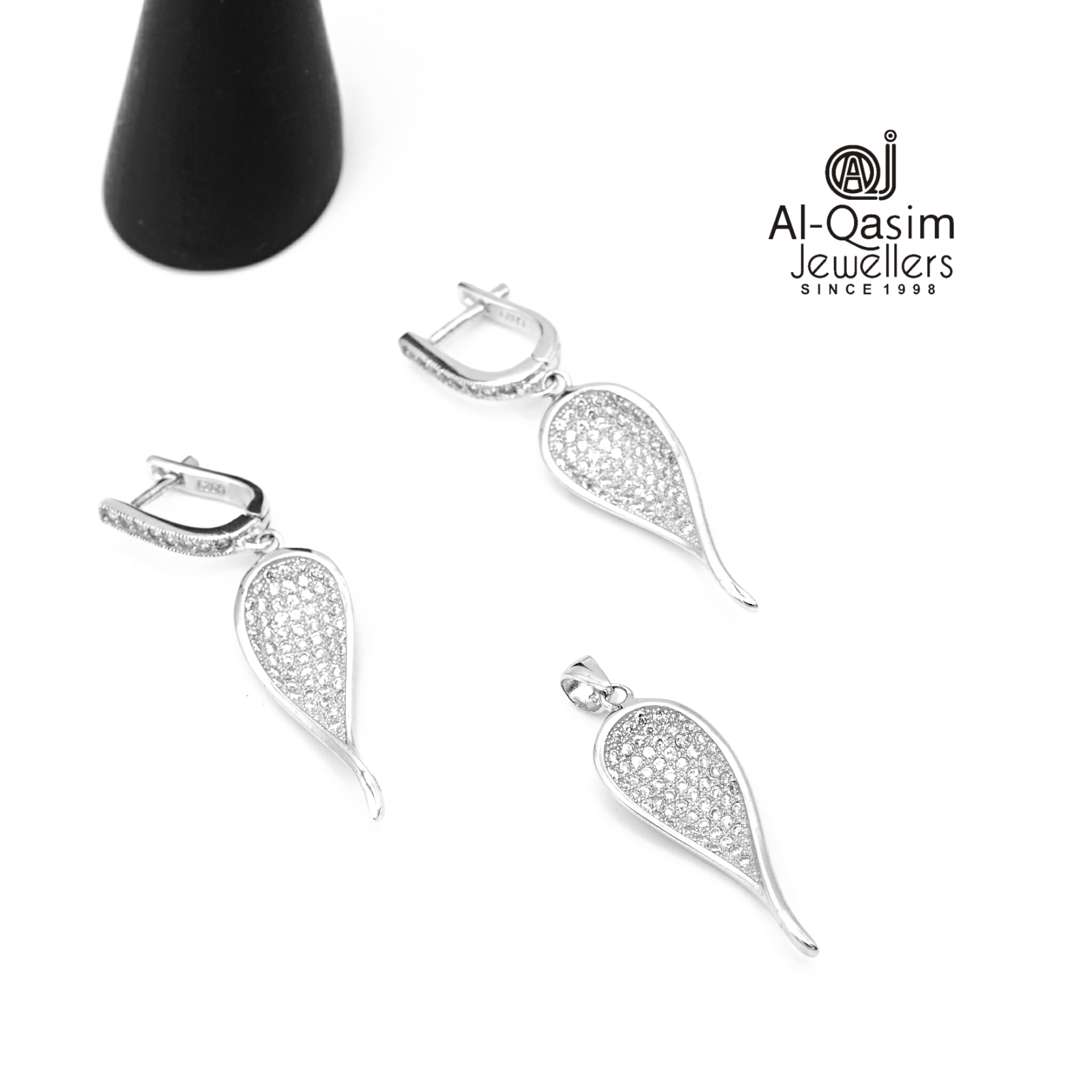 Sharp Leaf Silver Pendant Set | Al Qasim Jewellers Fancy Lockets