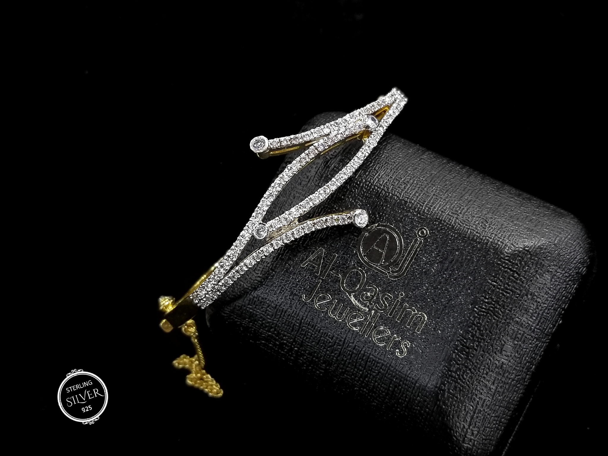 Traversée Zirconia Silver Bangle