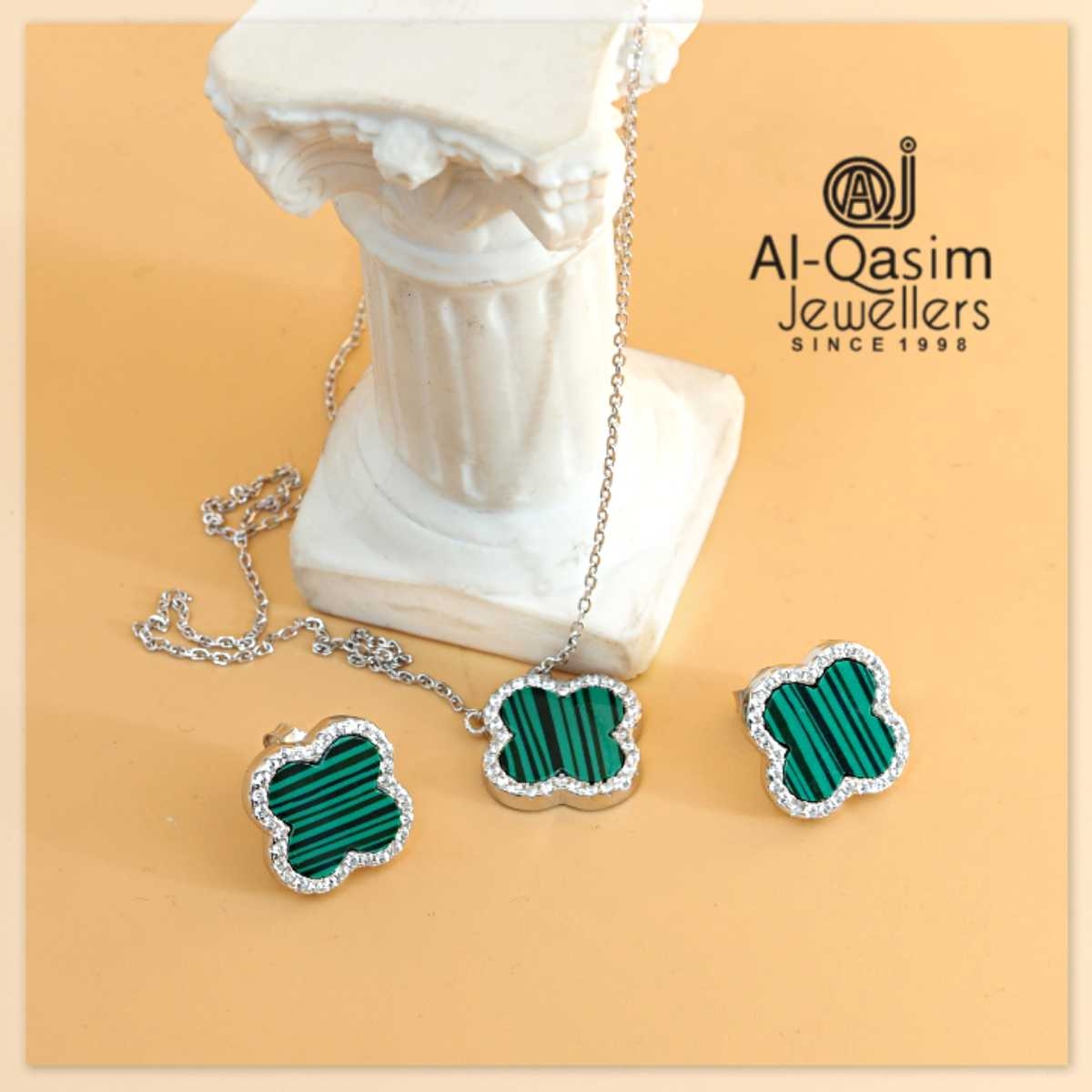 Malachite Clover-Leaf Pendant Set | Al Qasim Jewellers | Branded