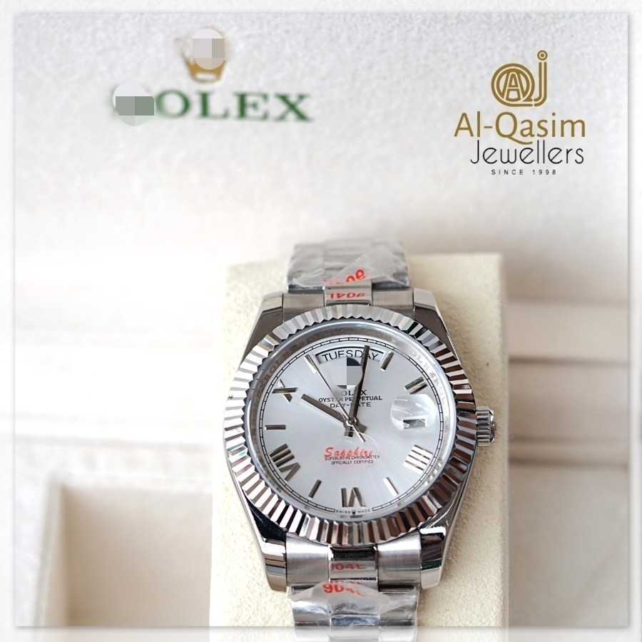 R Branded Luxury Watch